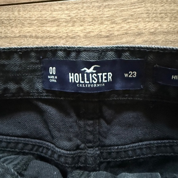 NWT! Hollister High-Rise Distressed Mini Skirt | NWT | Size 00 (W23) - Picture 9 of 9